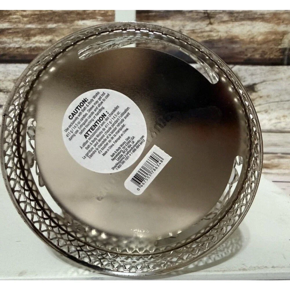 Bath & Body Works SILVER SNOWFLAKES WITH GEMS 3-Wick Candle Holder - NEW - Picture 5 of 7